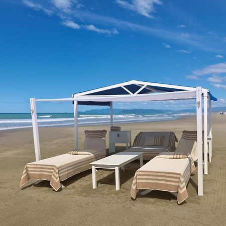 Augustus Lido Hotel Forte dei Marmi Buitenkant foto