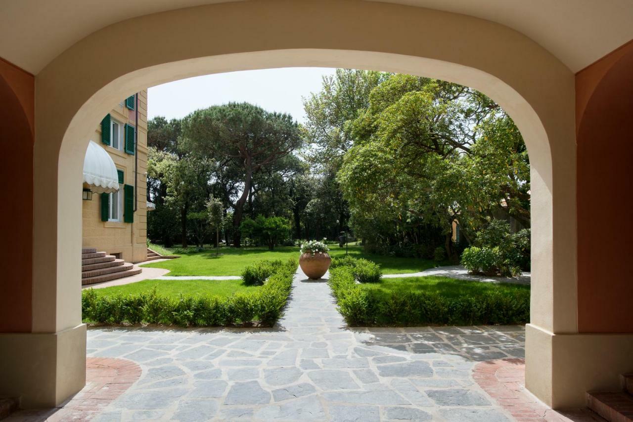 Augustus Lido Hotel Forte dei Marmi Buitenkant foto